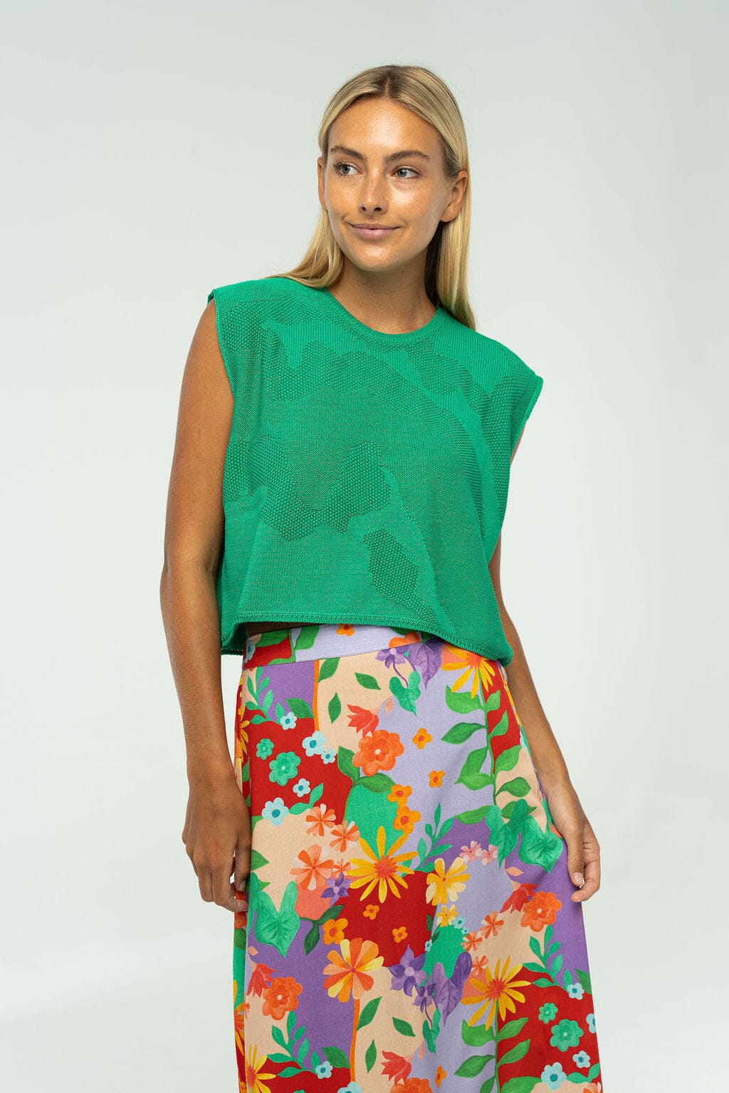 Laura Sleeveless Sweater- Emerald Green