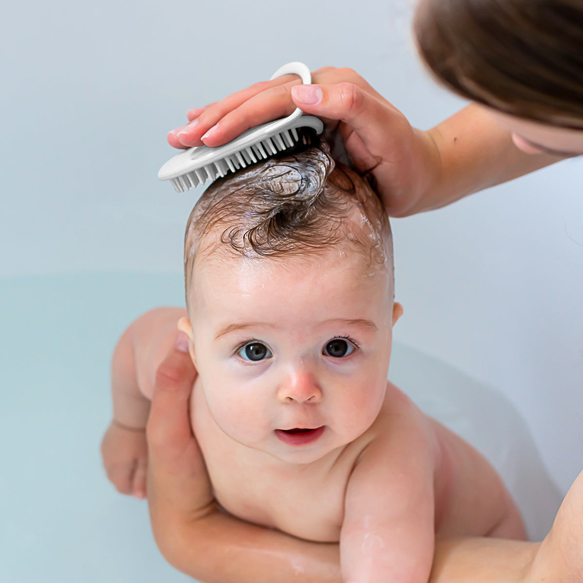 Haakaa Silicone Shampoo Brush 1 pk - Hello Baby Apparel