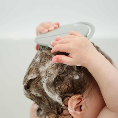 Haakaa Silicone Shampoo Brush 1 pk - Hello Baby Apparel