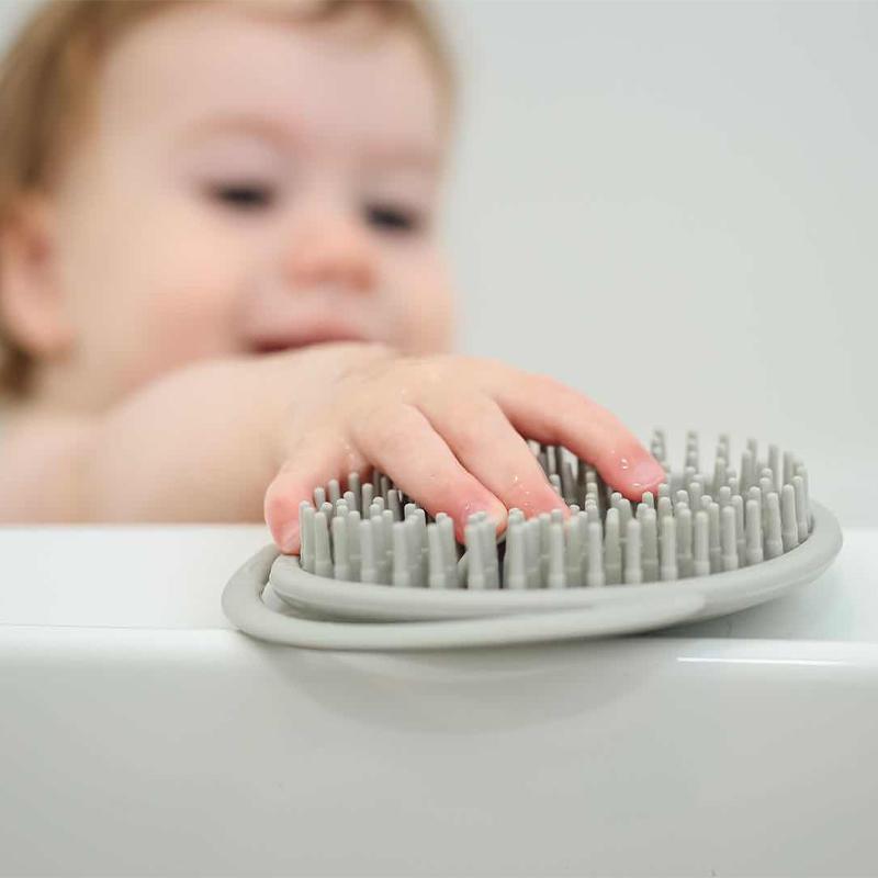 Haakaa Silicone Shampoo Brush 1 pk - Hello Baby Apparel